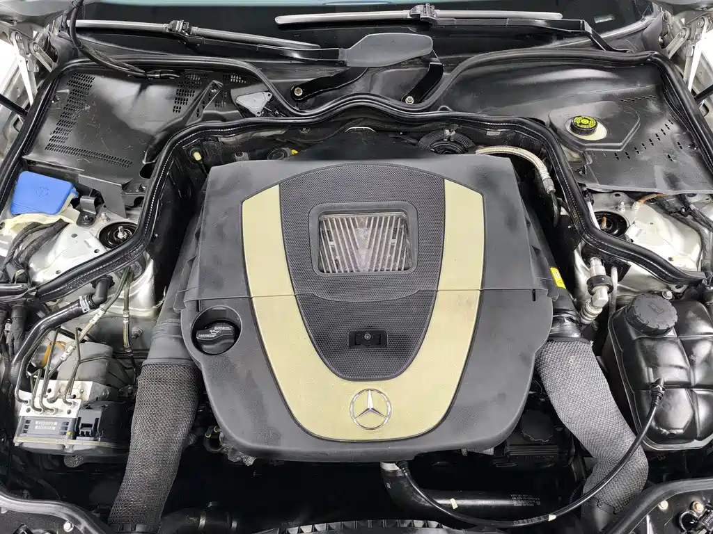Mercedes-Benz E-Class — миниатюра 17