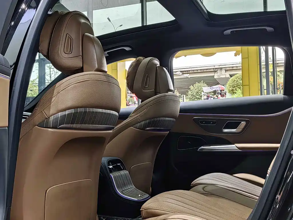 Mercedes-Benz E-Class — миниатюра 13