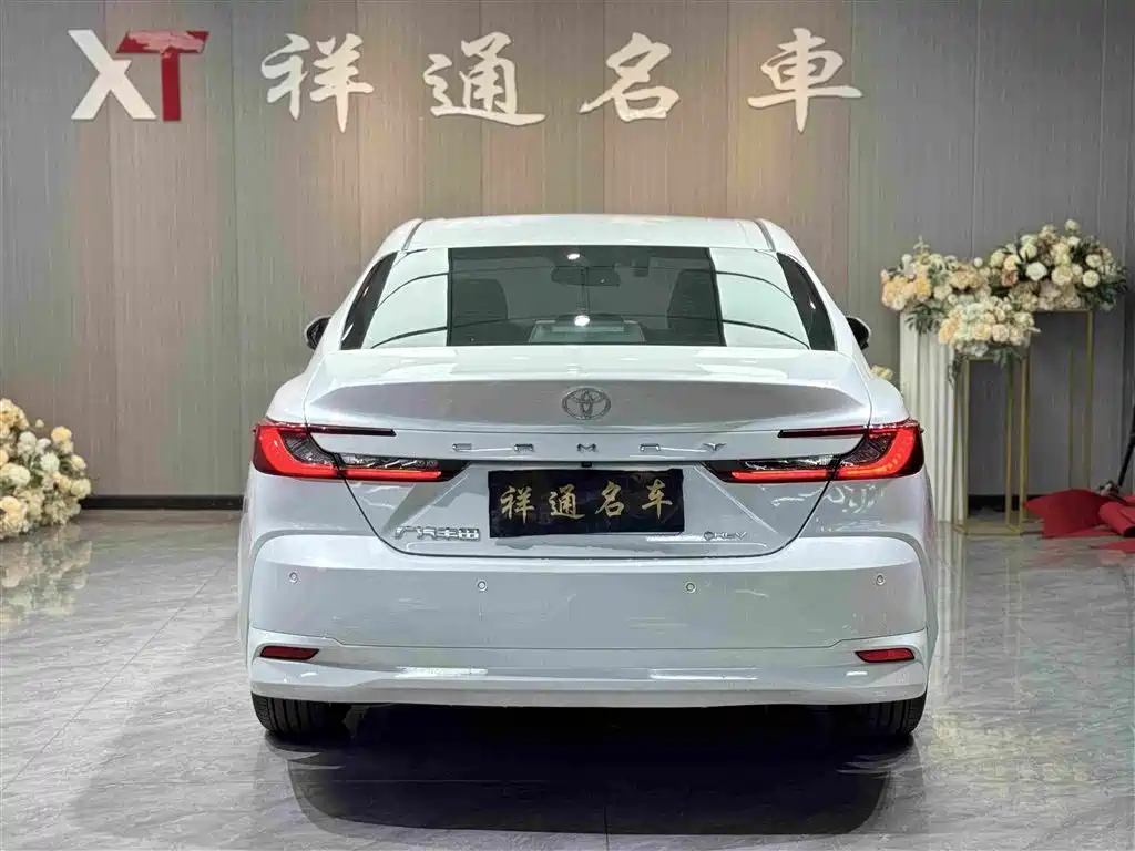 Toyota Camry 2024 Белый из Китая, фото 4