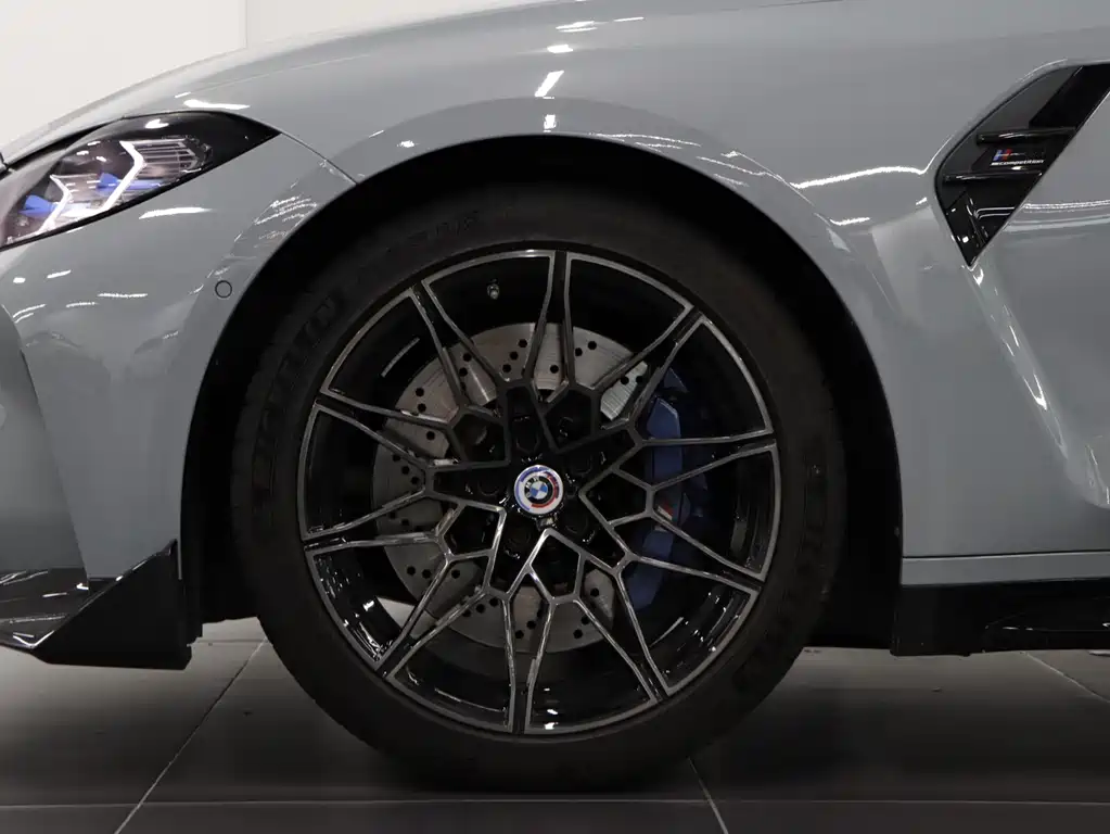 BMW M3 — миниатюра 8