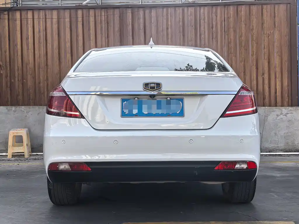 Geely Emgrand — миниатюра 8