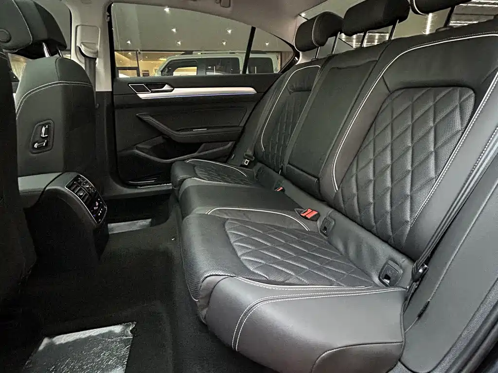 Volkswagen 迈腾 PHEV — миниатюра 16