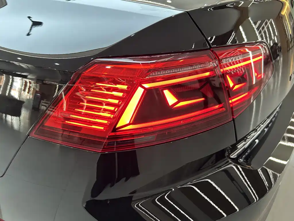 Volkswagen 迈腾 PHEV — миниатюра 39