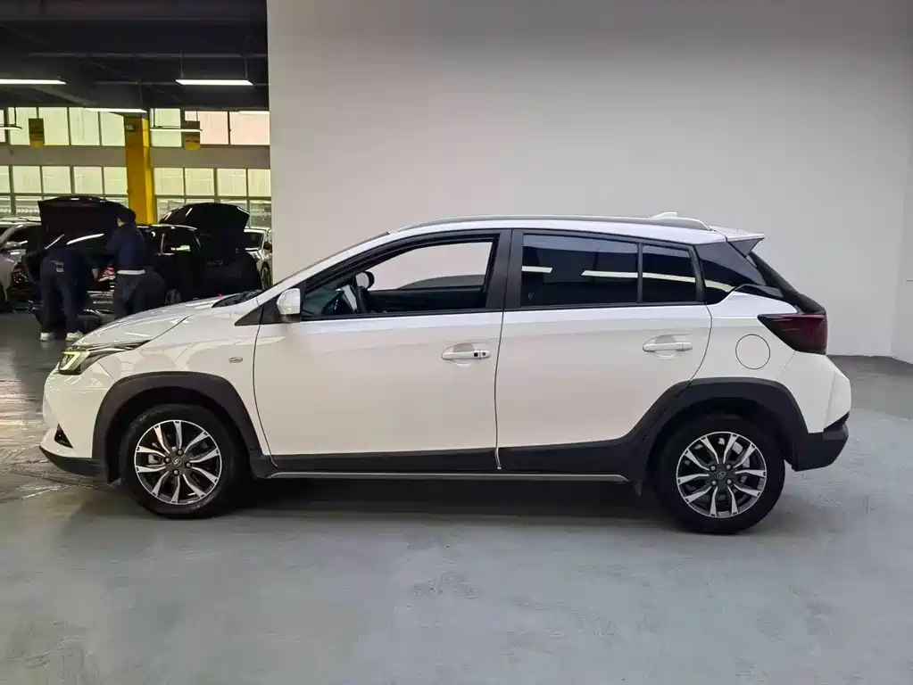 TOYOTA YARIS L ZHIXUAN