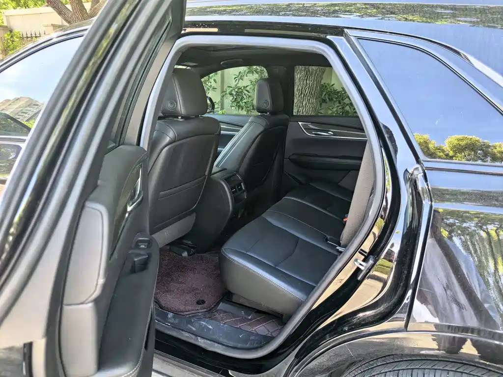 Cadillac XT5 — миниатюра 7