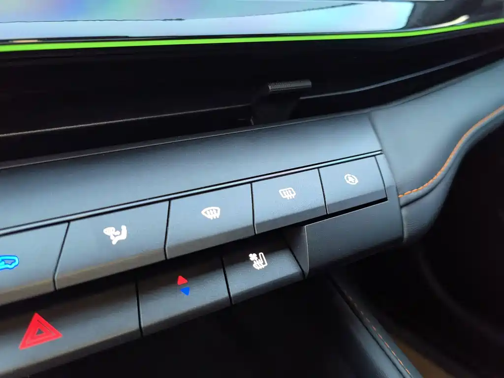 Changan UNI-V — миниатюра 24