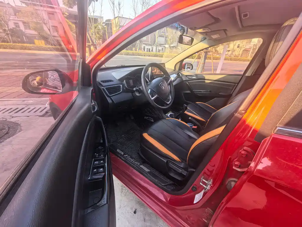 Baojun 310 2016 1.2L MT Luxury