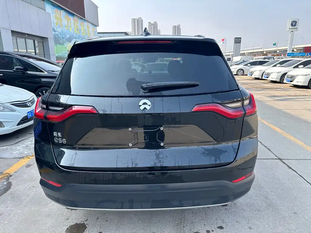 NIO NIO ES8