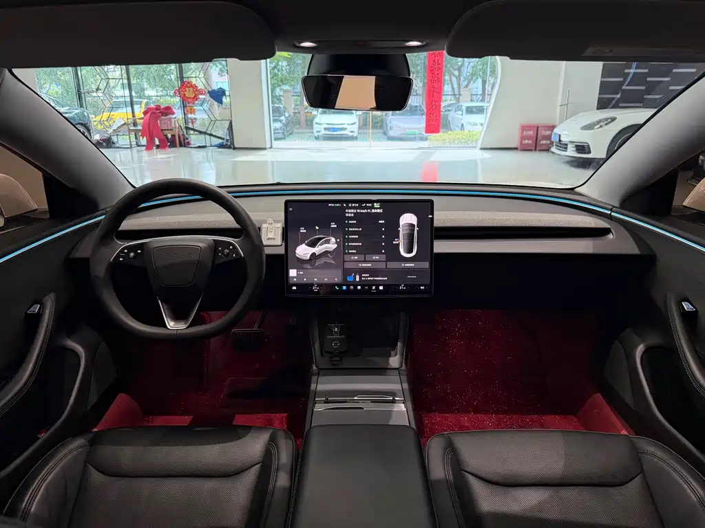 Tesla Model 3 — миниатюра 10