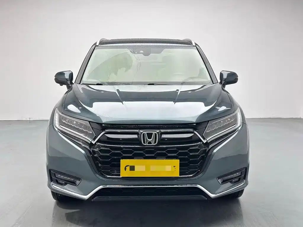 HONDA UR V