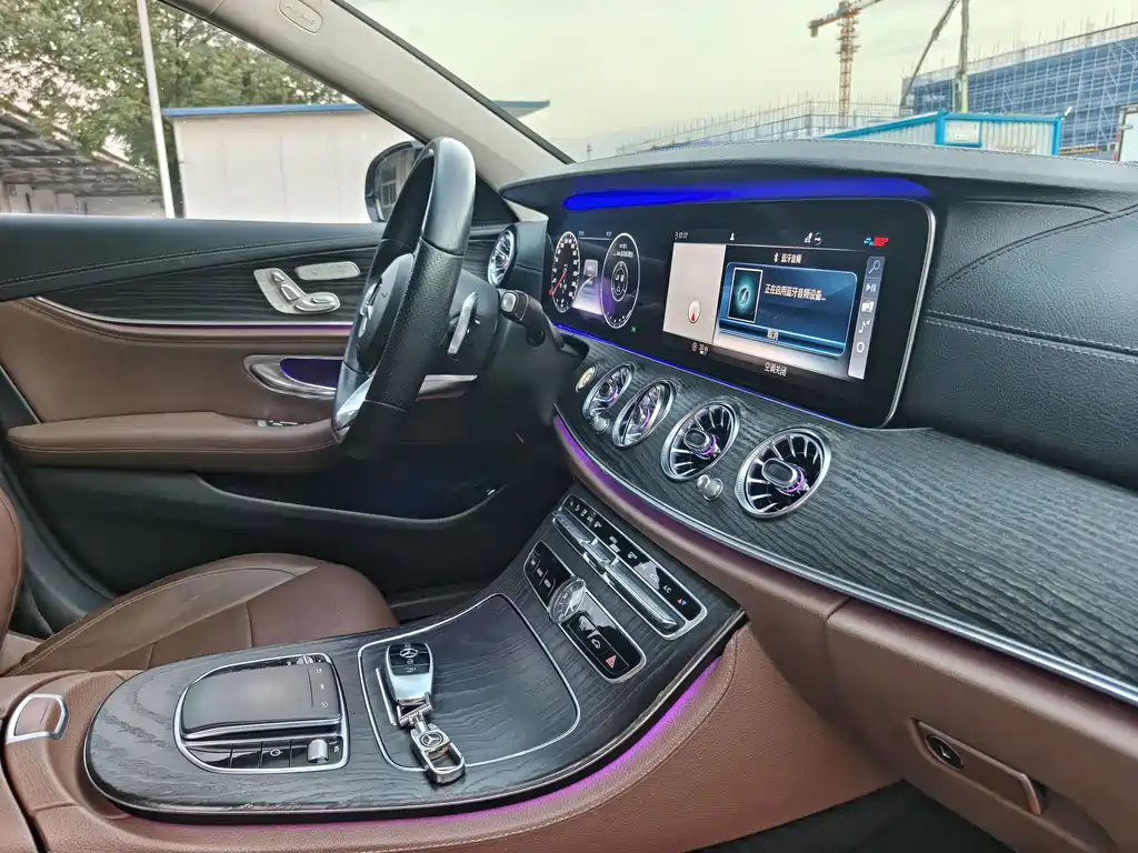 Mercedes-Benz E-Class — миниатюра 22