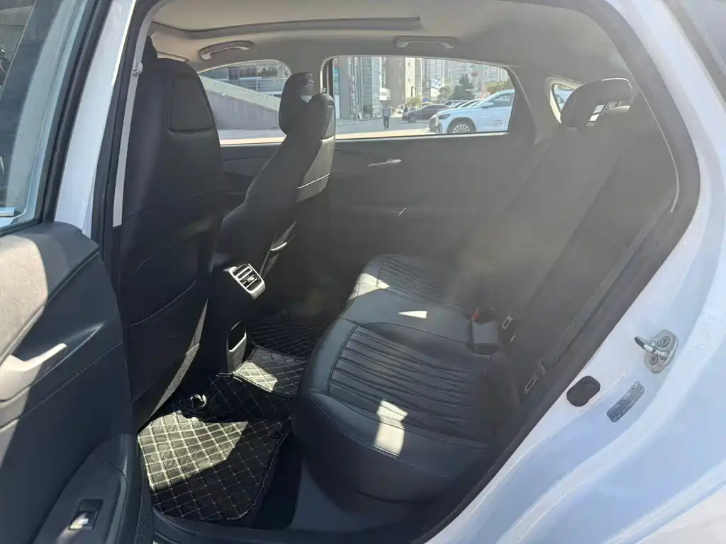 Changan Eado — миниатюра 6