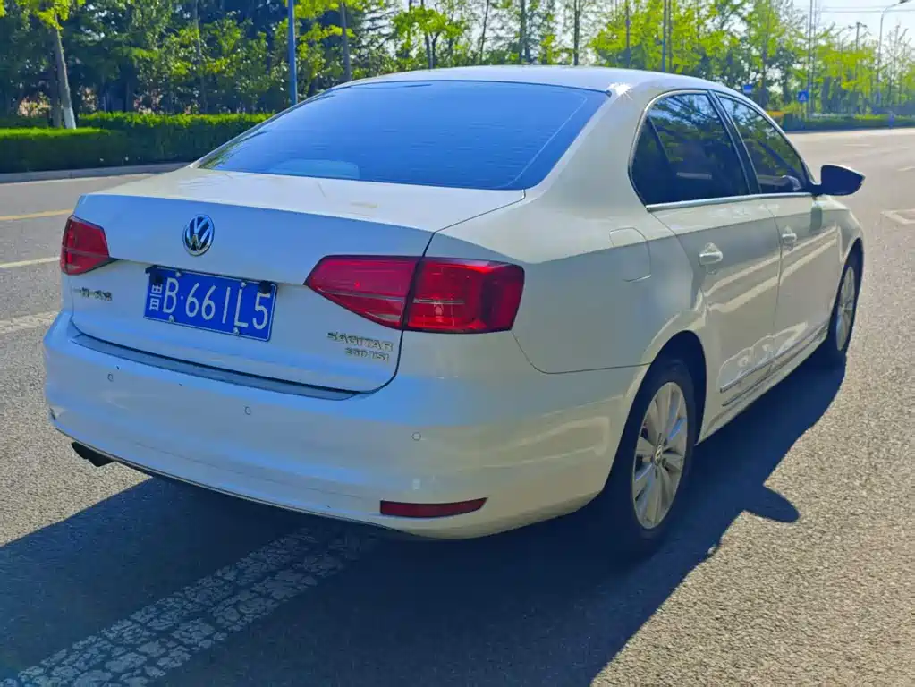 Volkswagen Sagitar 230TSI Auto Comfort Type, фото 3