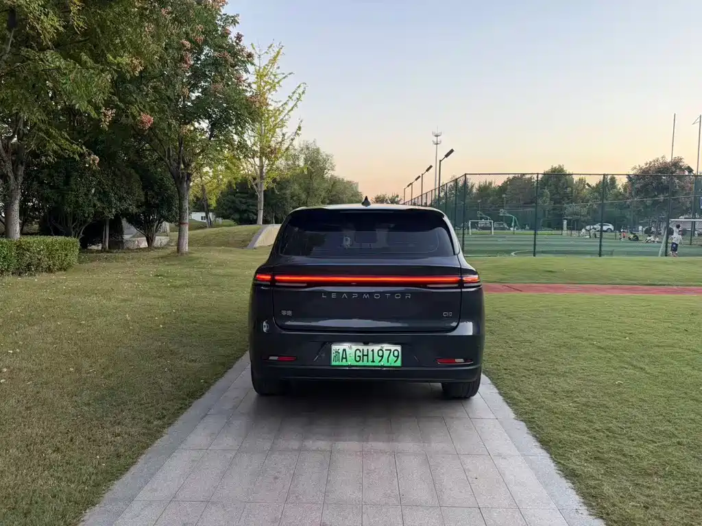Leapmotor Leapmotor C10 — миниатюра 5