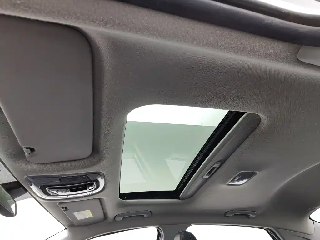 Hyundai Elantra — миниатюра 14