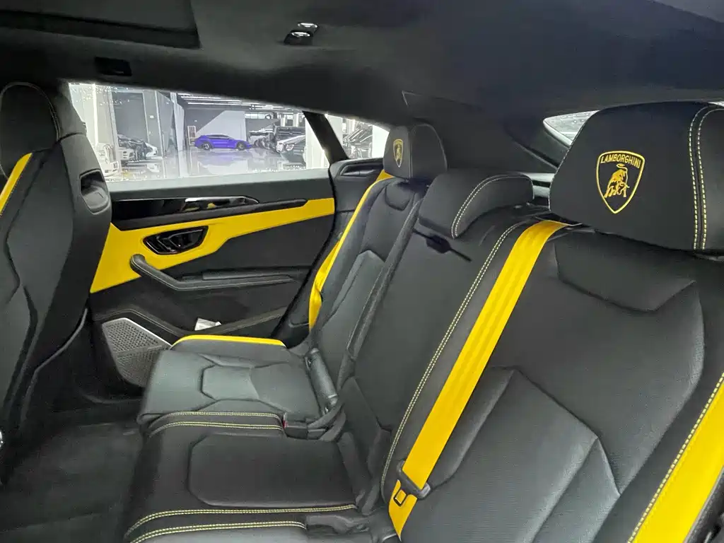 Lamborghini Urus SE — миниатюра 10