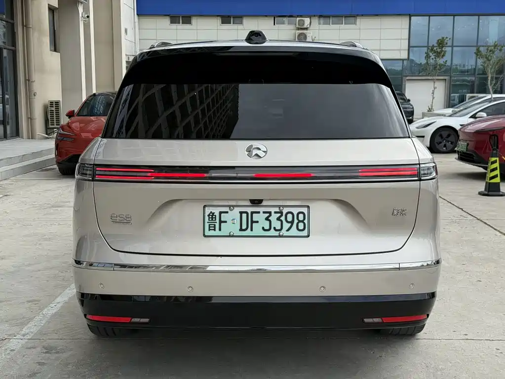 NIO ES8 — миниатюра 15