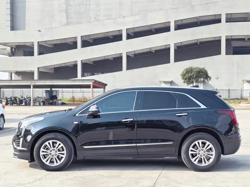 CADILLAC XT5