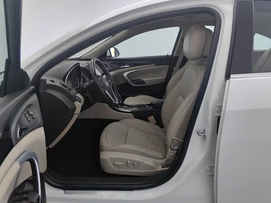 Buick Regal — миниатюра 10