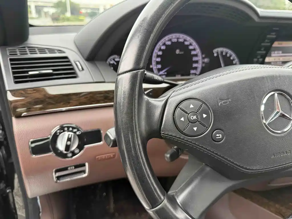 Mercedes-Benz S-Class — миниатюра 8