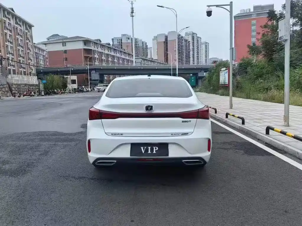 Changan Eado — миниатюра 5