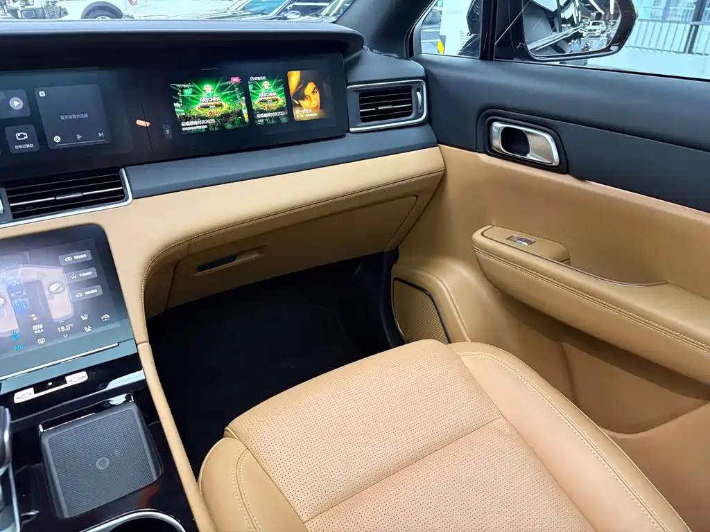 Li Auto Li ONE — миниатюра 10