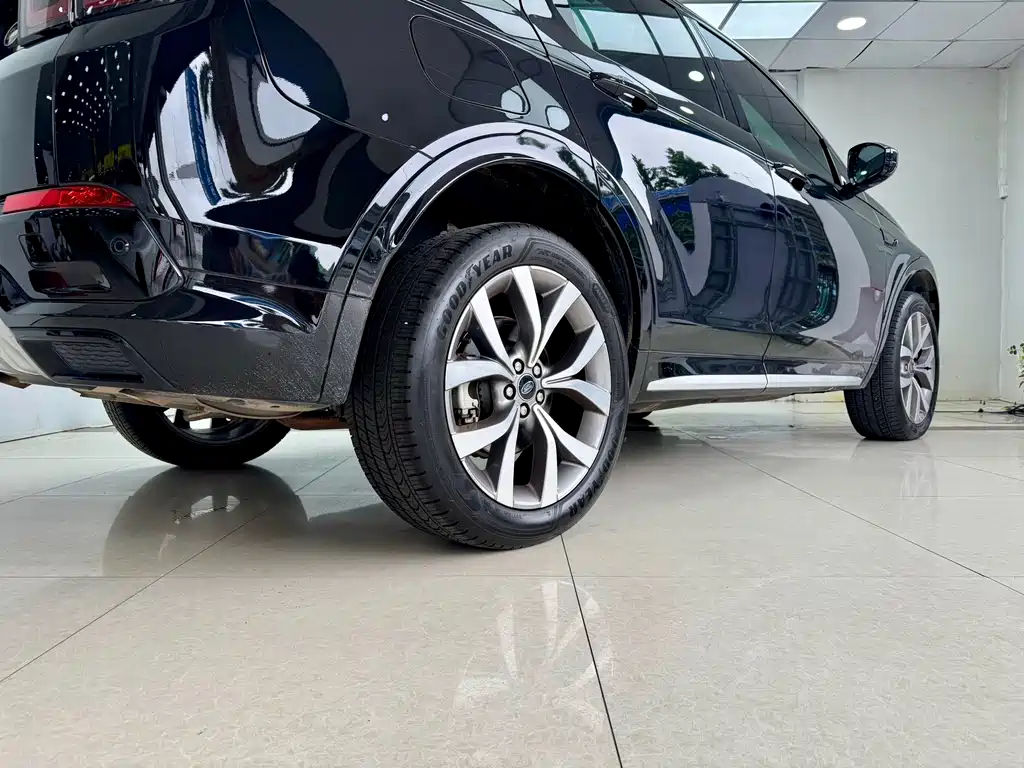 Land Rover Discovery Sport — миниатюра 21