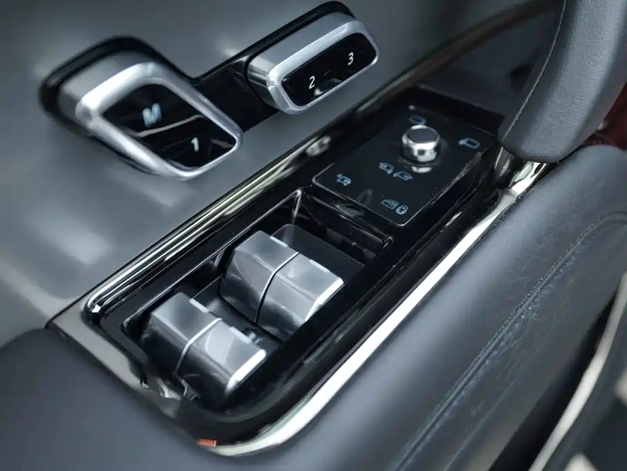Land Rover Sport — миниатюра 11