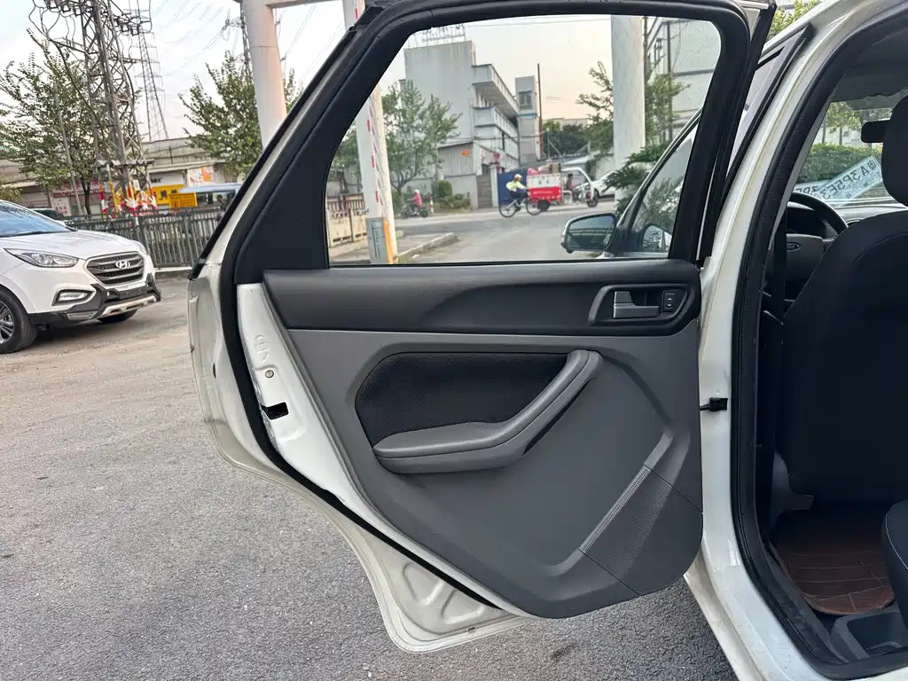 Ford Focus — миниатюра 9