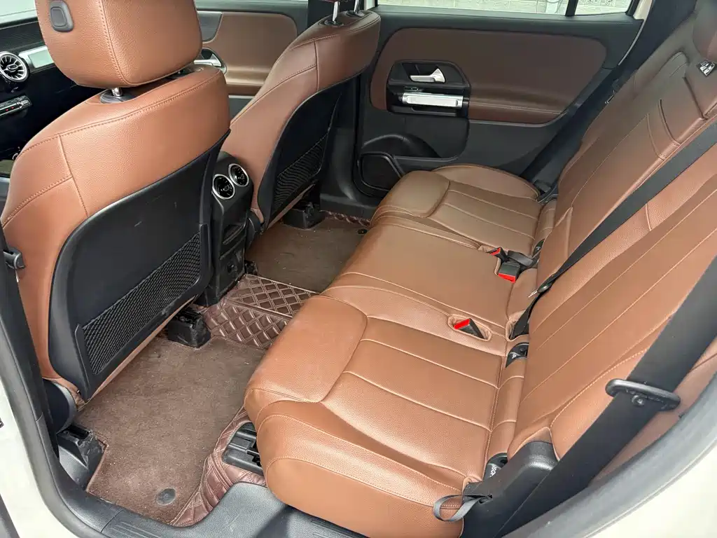 Mercedes-Benz GLB — миниатюра 6