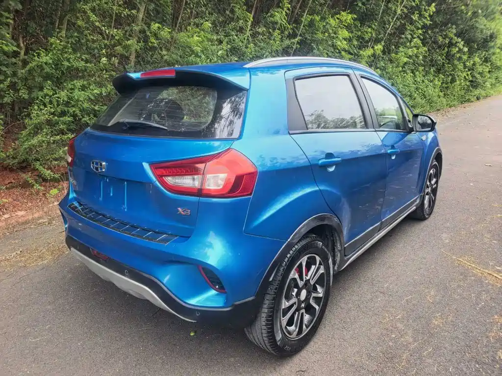 Geely Vision X3 — миниатюра 4