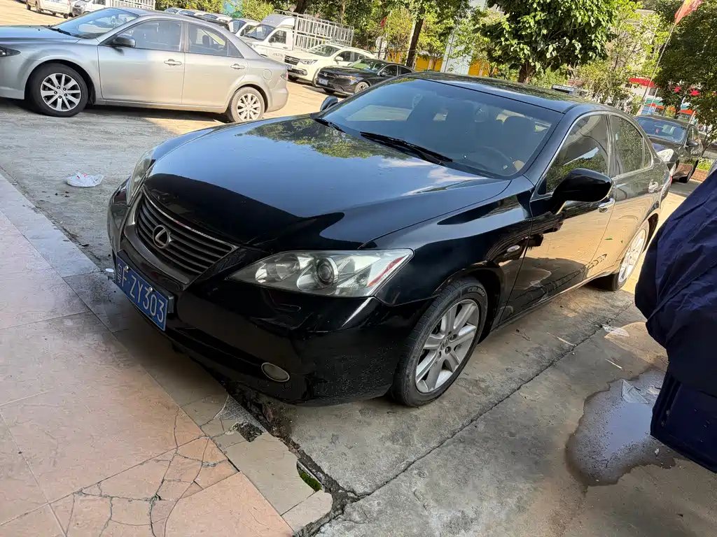 Купить Lexus ES
