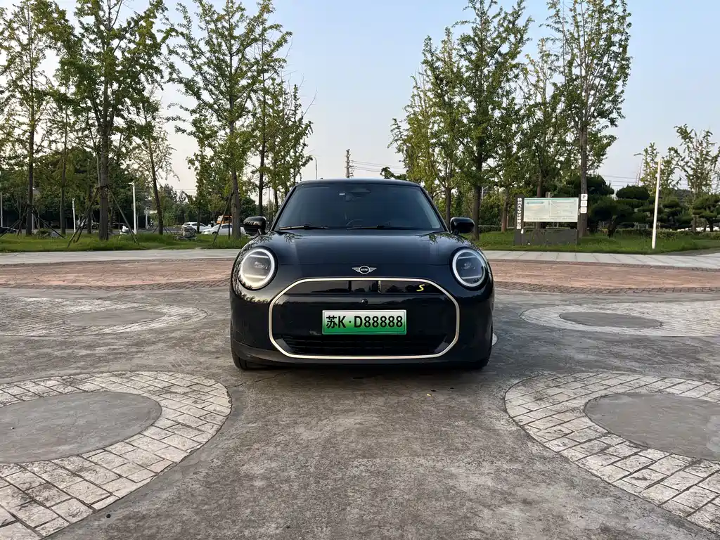 MINI MINI COOPER EV — миниатюра 2