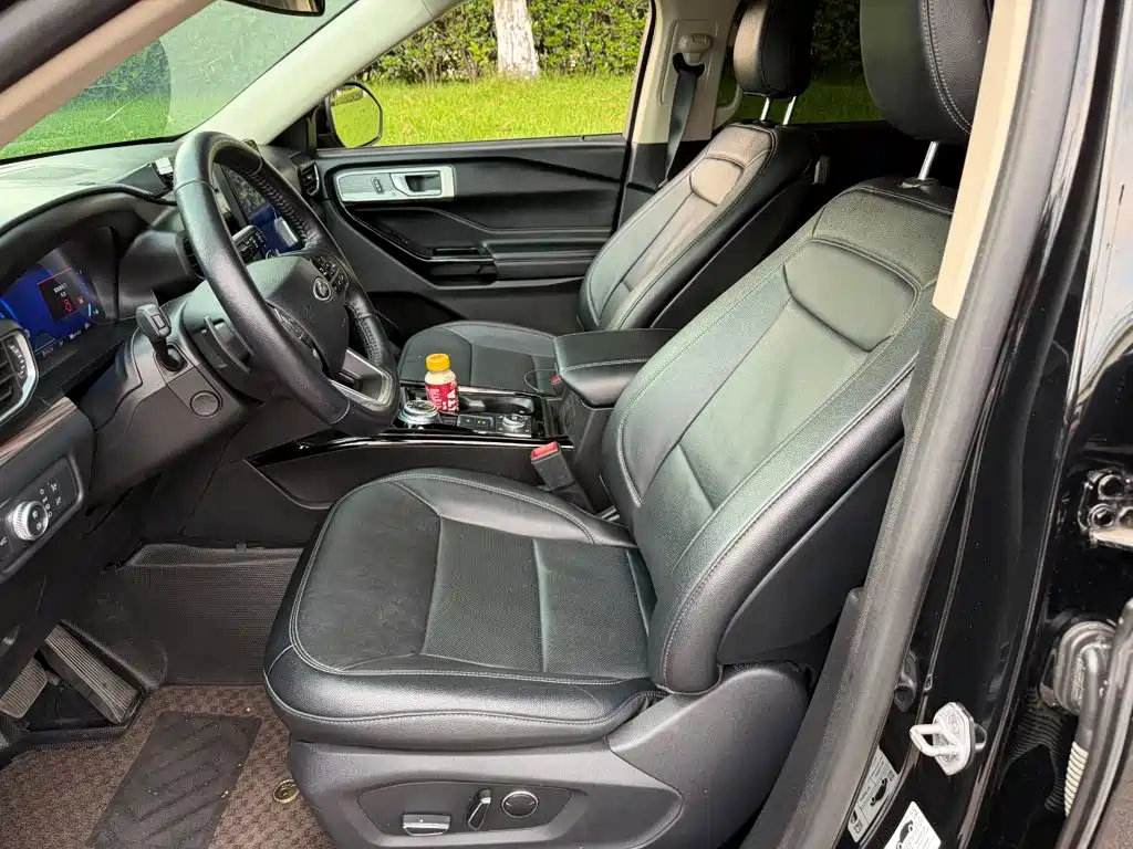 Ford Explorer — миниатюра 8