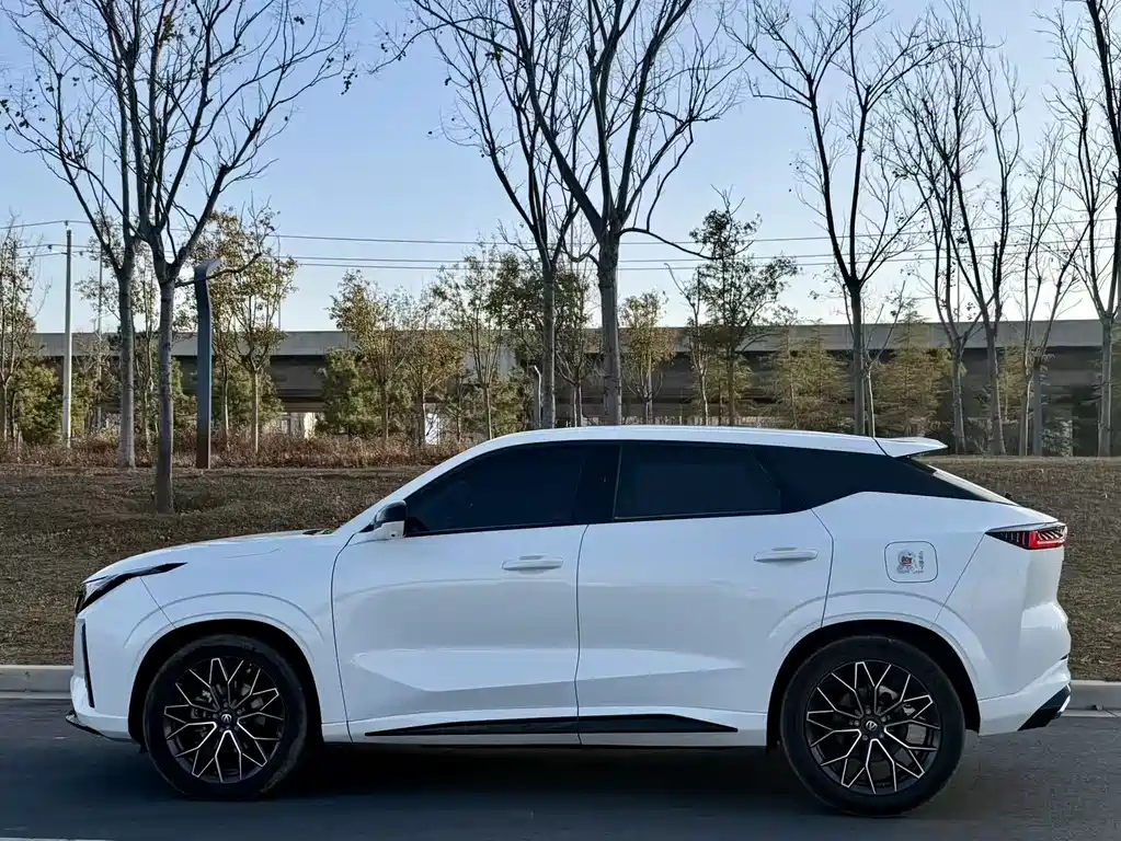 CHANGAN UNI Z NEW ENERGY