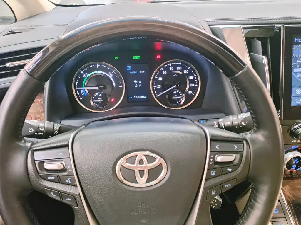 TOYOTA ELFA
