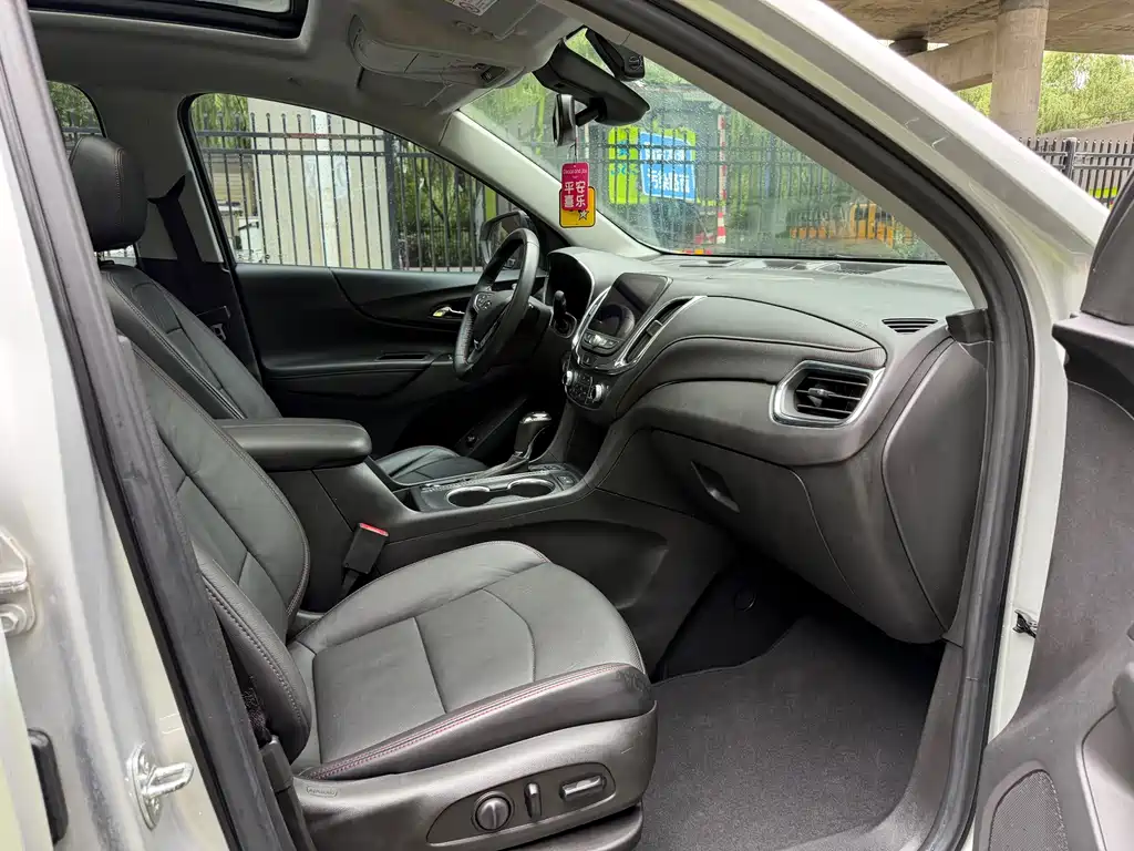 Chevrolet Equinox — миниатюра 10