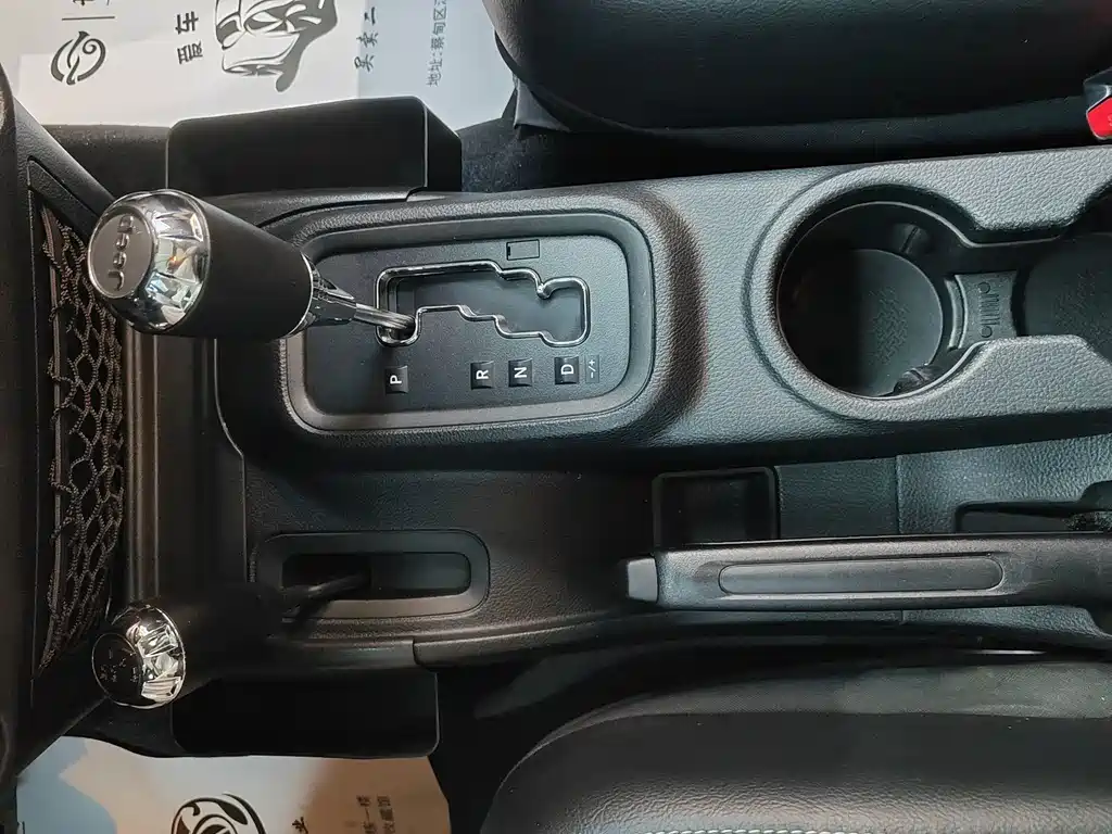 Jeep Wrangler — миниатюра 33