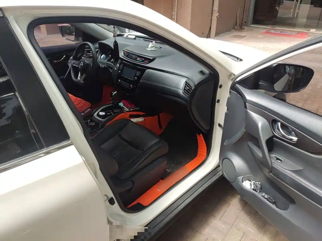 Nissan X-Trail — миниатюра 18