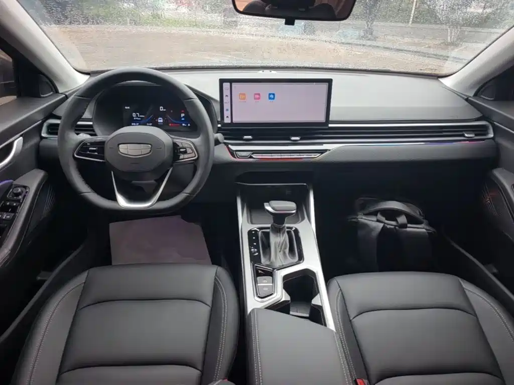 Geely Emgrand — миниатюра 10