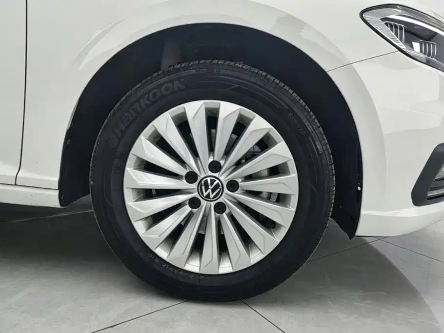 Volkswagen Lavida — миниатюра 6