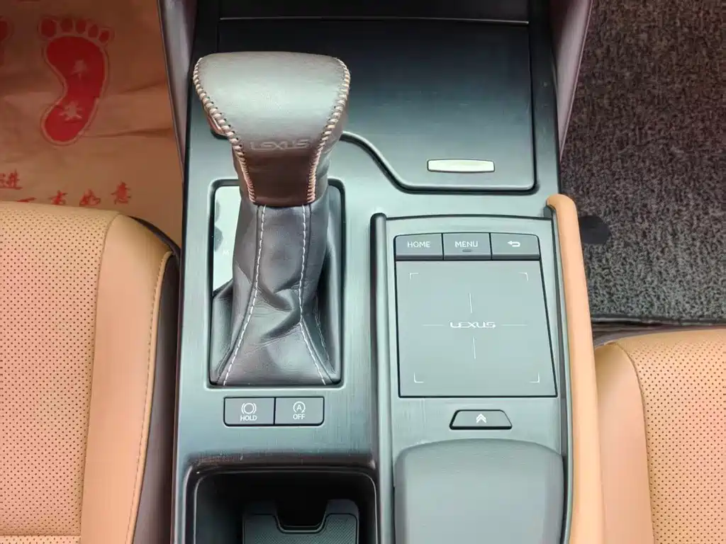 Lexus ES — миниатюра 15