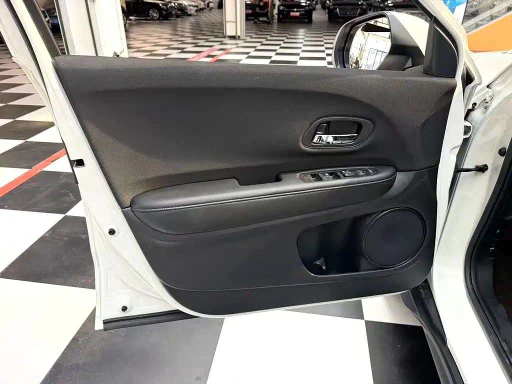 Honda Vezel — миниатюра 4