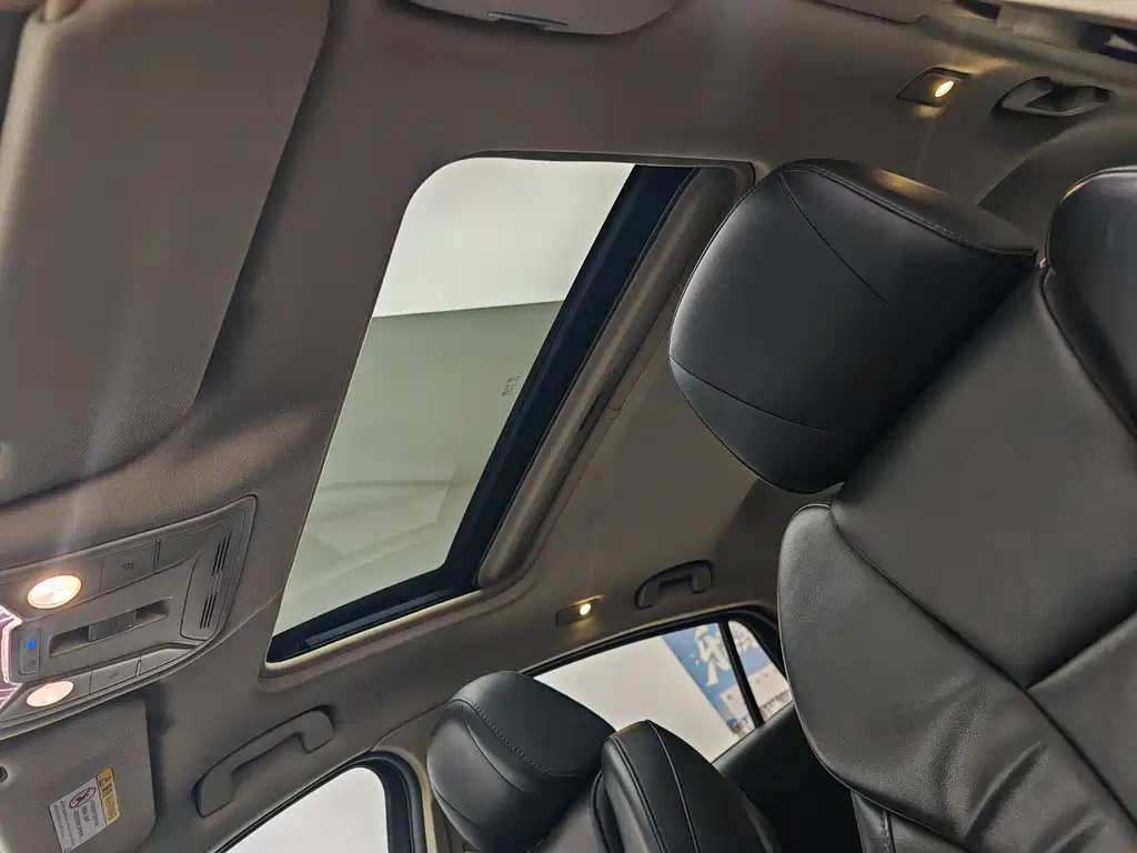 Hongqi Hongqi H5 — миниатюра 18