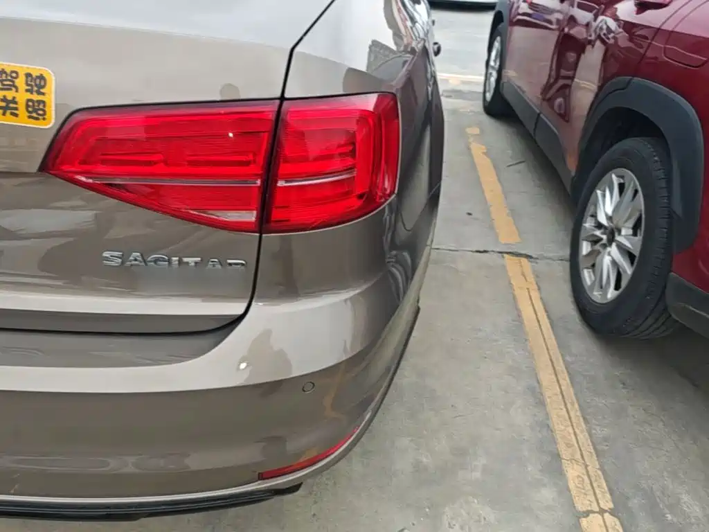 Volkswagen Sagitar — миниатюра 8