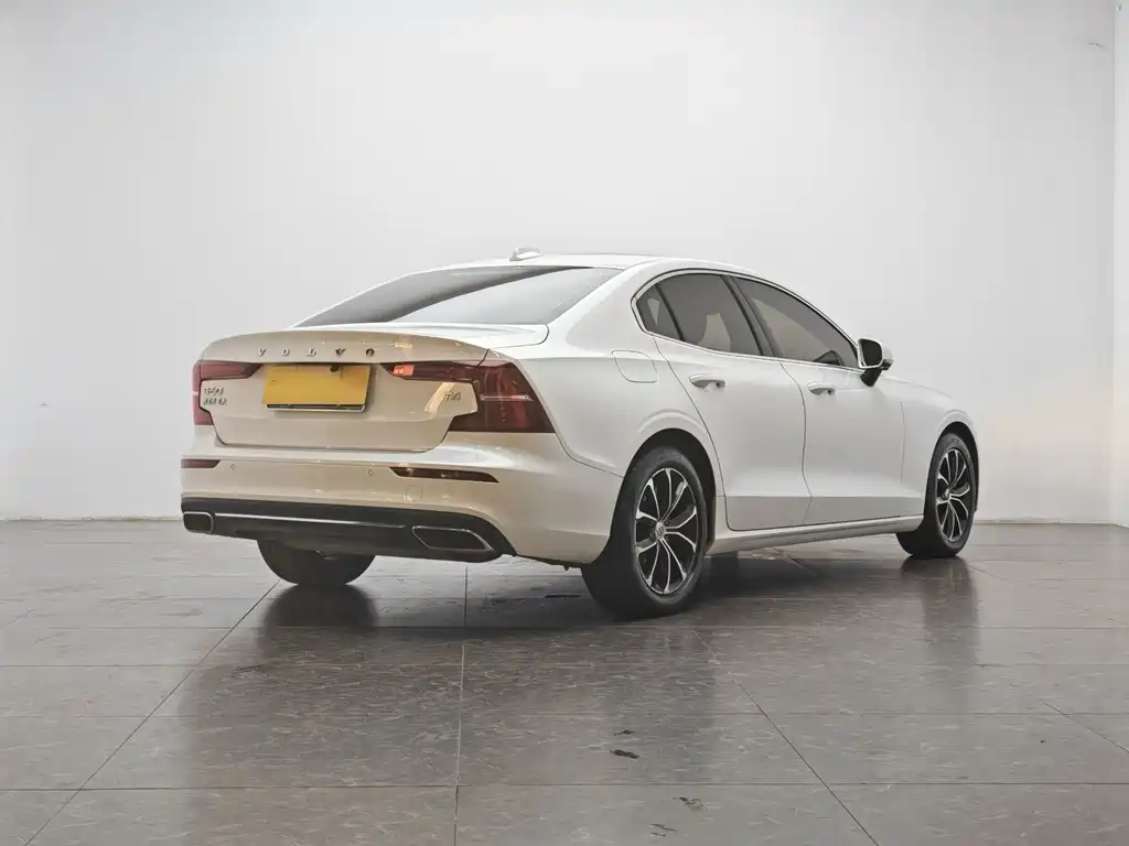 Volvo S60 — миниатюра 3