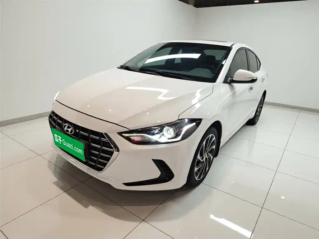 Hyundai Elantra 2020