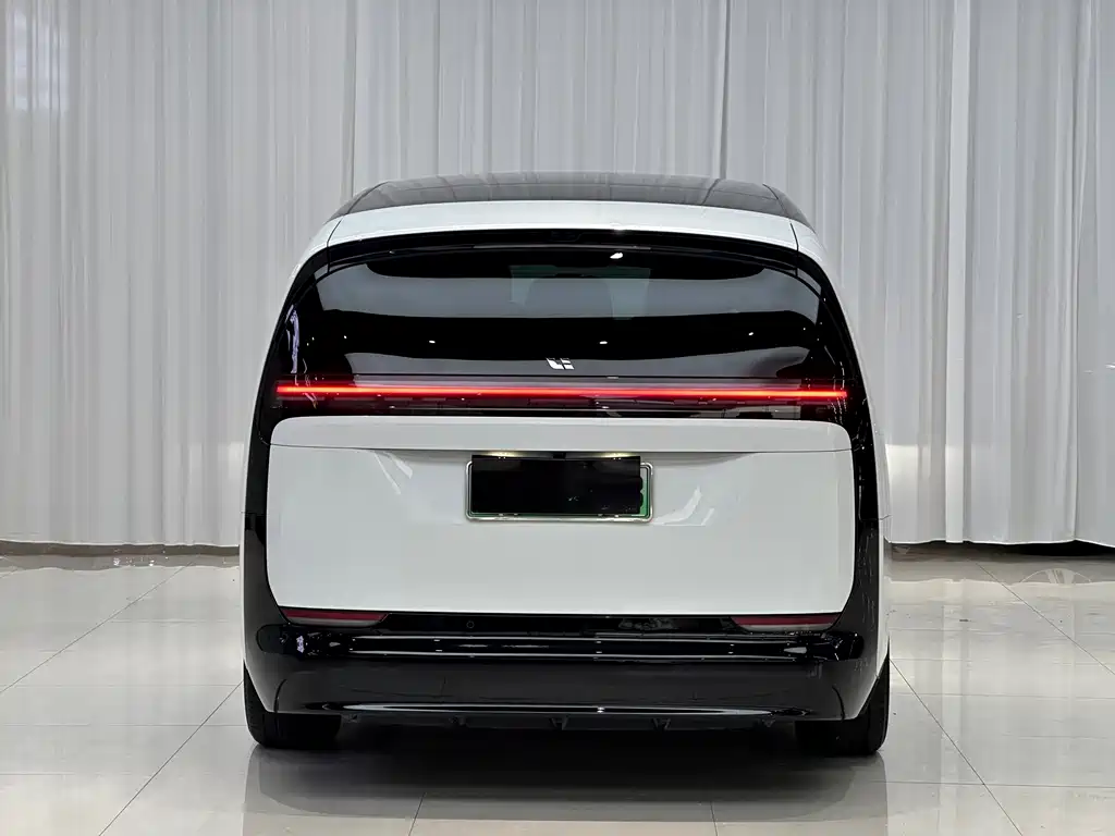 Li Auto Li MEGA — миниатюра 14