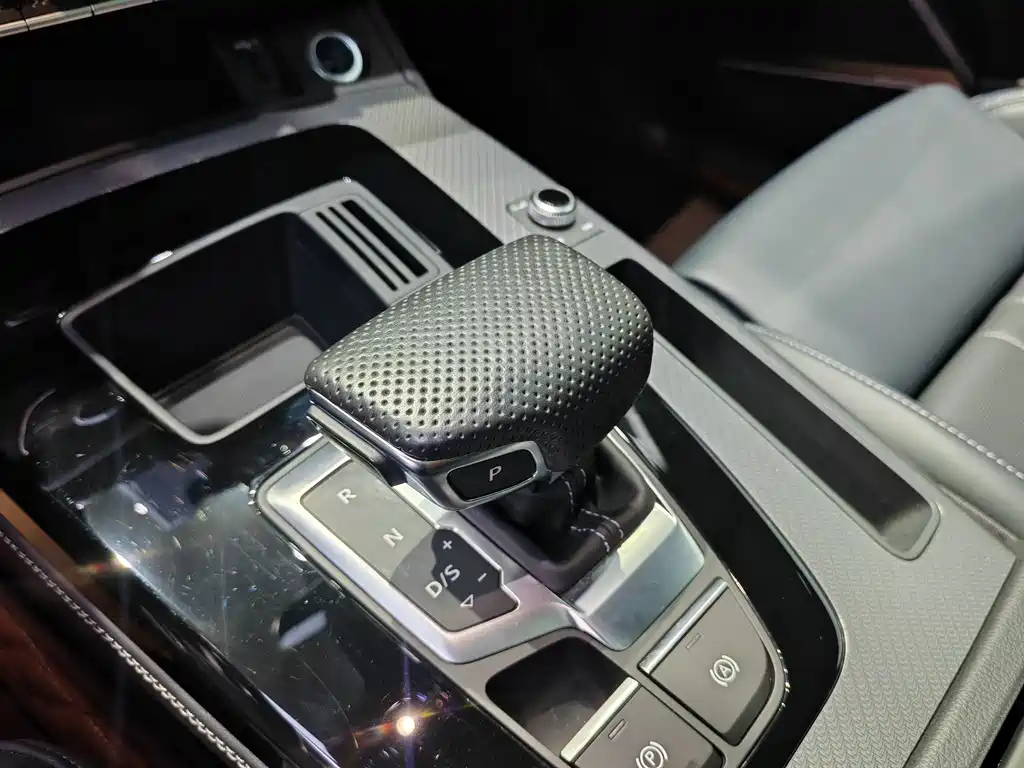 Audi Q5L — миниатюра 6