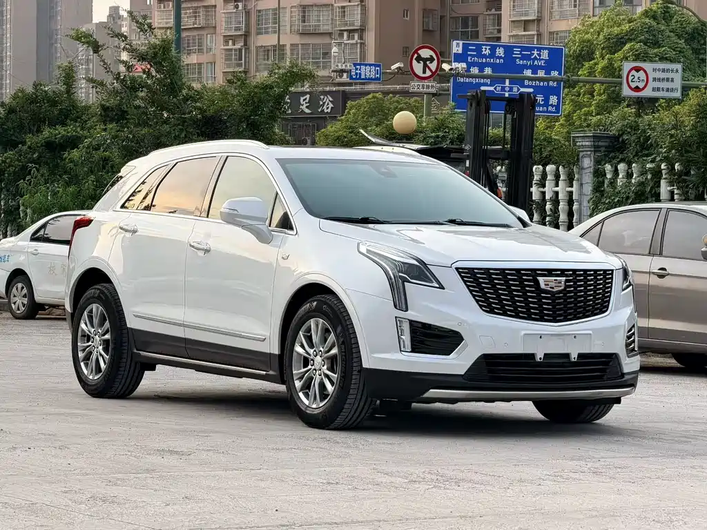 Cadillac XT5 — миниатюра 3